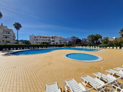 Dunas Alvor with pool view and parking in the city center