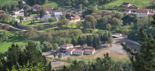 an aerial view of a house in a village at Konak Studenica 1186 in Kraljevo