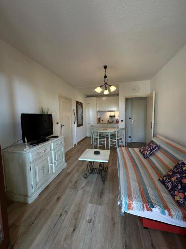 Bright cocoon in Sainte-Maxime - close to the sea