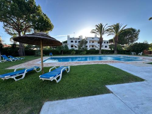 Stylish Apartment with Pool near Vilamoura Marina