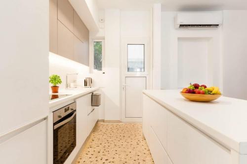 White Harmony - 2BD Apt close to metro