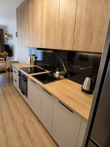 Sunflower Apartment Portovo by Property Kings