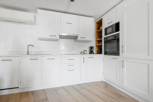 A063 Superbe 2 chambres avec terrasse Centre