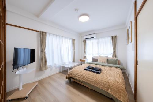 Ochiai 201 4-5 min walk to Nakai Station Cozy Queen Bedroom