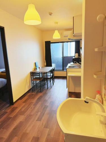 Tenmabashi 2-Bedroom Home - 60 sqm - Sleeps 6