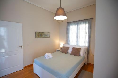 Alkyone Seafront Loutraki Apartment