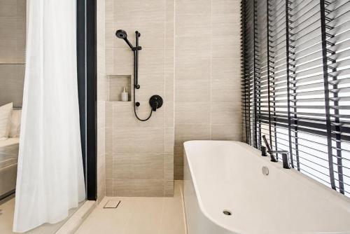 Gallery image of Luxury Executive Suite Antara Enigma 2BR with Bathtub and Instant Heater Lvl 24 in Genting Highlands