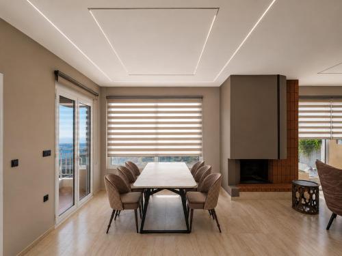 Marvelous Panoramic Residence