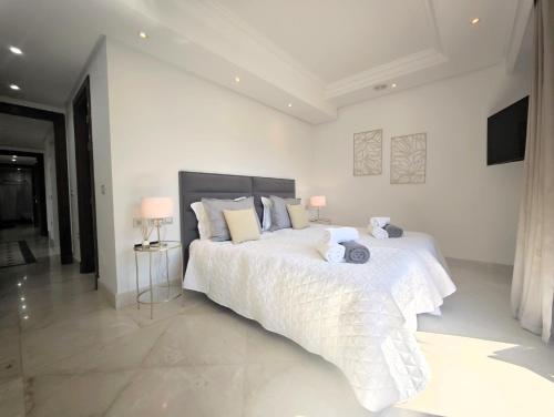 Beachfront Penthouse & SPA & Pools & Gym – EHHouse photo 29