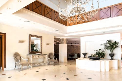 Beachfront Penthouse & SPA & Pools & Gym – EHHouse photo 40