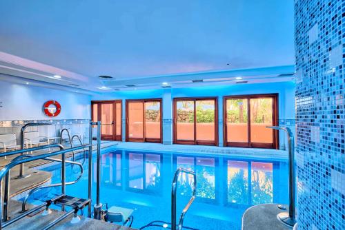 Beachfront Penthouse & SPA & Pools & Gym – EHHouse photo 39