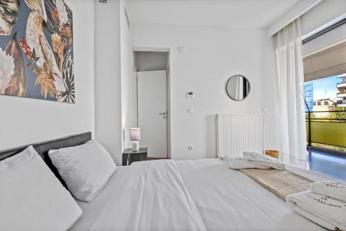 Luxury 2BR-3BA - Heart of Glyfada by TwentyTwo