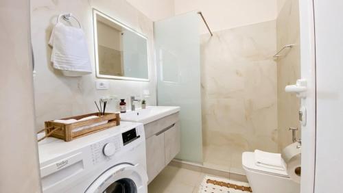 Foto Flutura Duplex Apartments Lungomare - Free Parking 3