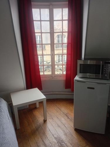 STUDIO ST MICHEL