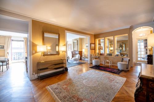MHB - Maison Hotel Bellecour