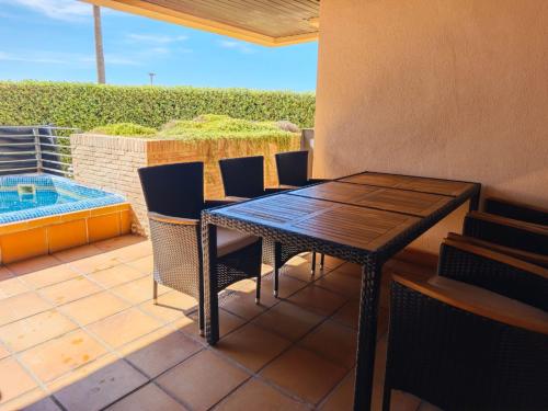 Luxury 3 Bedrooms, Private Heated Pool - EHHouse photo 21