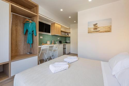 Maria Zen Studios