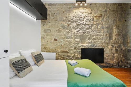 Lavie Maison: Marais Studio Gem