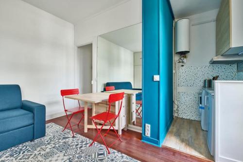 Convention 15th Colorful & Bright Studio managed by Mey Agency