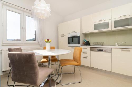 Villa 841