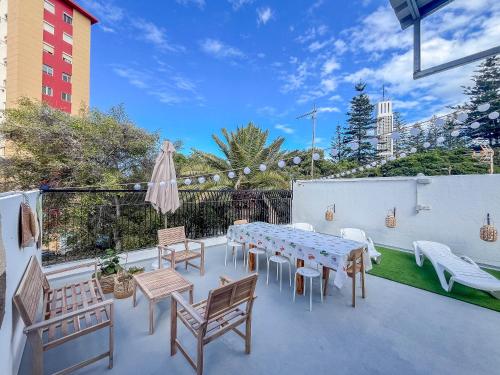 Mol-Terrace, En-Suite Bathroom, Fridge & TV