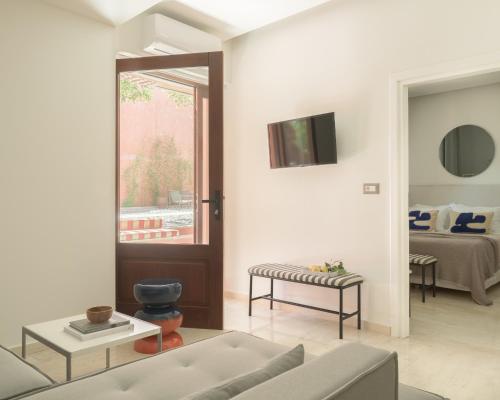 Spartacus Garden Boutique Suites