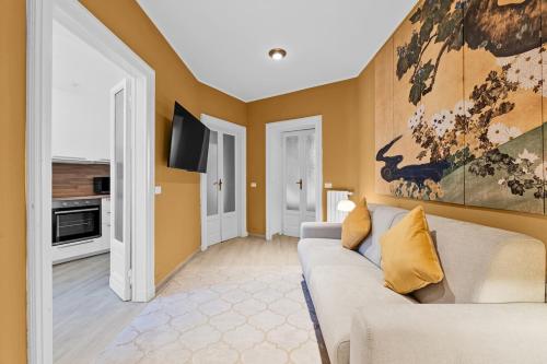 -Gorgeous 3Bedroom- Penthouse Near Duomo