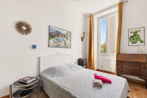 Stylish 1BR flat near Chartreux metro station