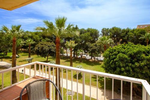 141-Fully Renovated, Shared Pools & Garden