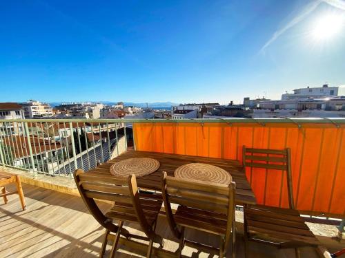 2P moderne avec terrasse et vue mer