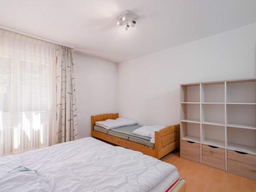 Bright 2BR Davos Apt with Parking and Balcony