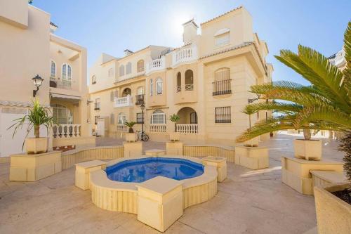 APARTMENT, BEACH FRONT COMPLEX ,ROOF-TERRACE UK Tv