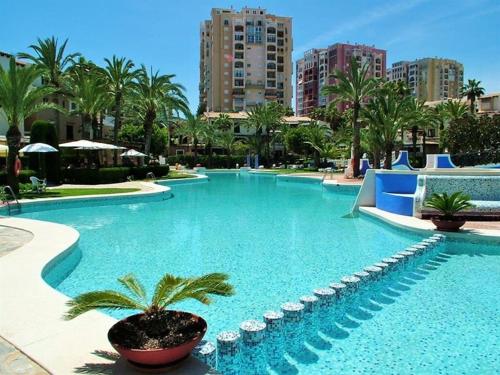 APARTMENT, BEACH FRONT COMPLEX ,ROOF-TERRACE UK Tv