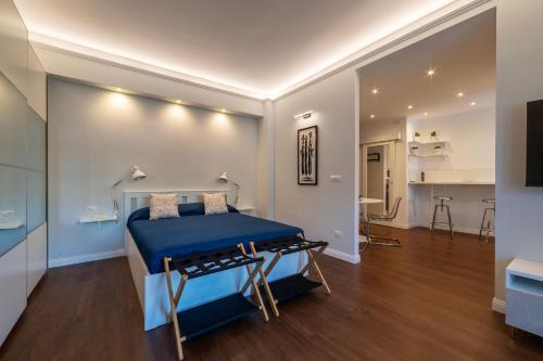 GuestHost - Cozy Studio with Vatican View Balcony