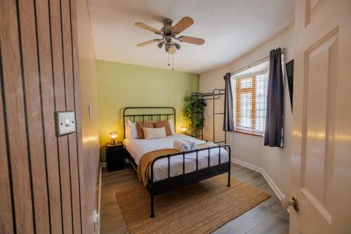 Irene Suite I Cozy 2BRM Bungalow I Sleeps 6 I Close to Principality Stadium I Cardiff Castle I Wales Millennium Centre I WiFi I Parking and Easy Access to Barry Island photo 3