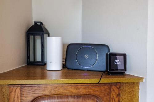 Irene Suite I Cozy 2BRM Bungalow I Sleeps 6 I Close to Principality Stadium I Cardiff Castle I Wales Millennium Centre I WiFi I Parking and Easy Access to Barry Island photo 6