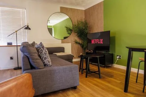 Irene Suite I Cozy 2BRM Bungalow I Sleeps 6 I Close to Principality Stadium I Cardiff Castle I Wales Millennium Centre I WiFi I Parking and Easy Access to Barry Island photo 1