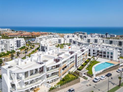 Private Garden Apartment - Pool Access and Terrace Near Carvajal Beach, Fuengirola