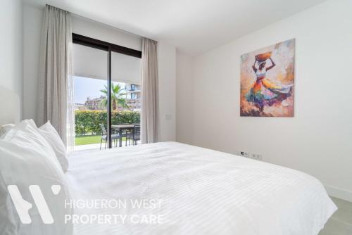 Private Garden Apartment - Pool Access and Terrace Near Carvajal Beach, Fuengirola