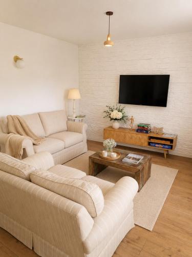 Flat - walking distance to the National Stadium