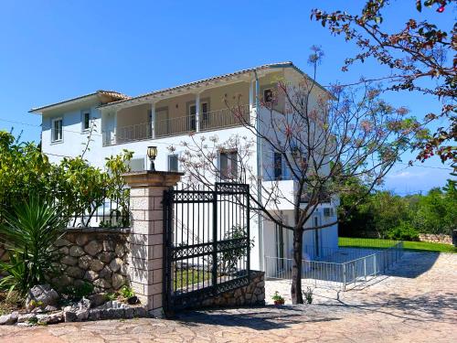 Irini Retreat Lefkada