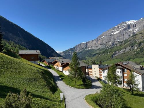Zum Turm 103 - An der Talabfahrt des Skigebiets Torrent