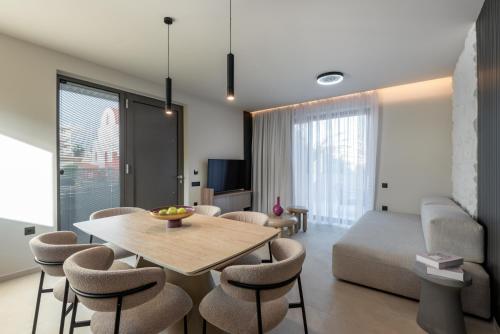 Naeva Luxury Apartments - Garden