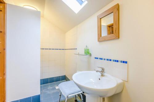 a bathroom with a sink and a mirror at 2 Bed in Denton oc-b42753 in Kenton