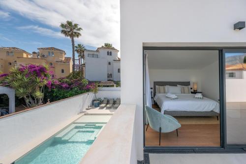 Beachside Villa 8 Ensuite 2 Private Pools