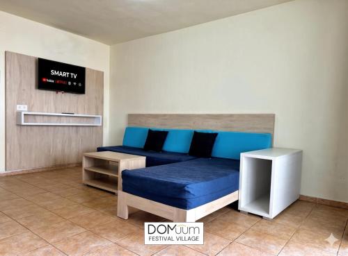 DOMuum Holidays - FESTIVAL VILLAGE