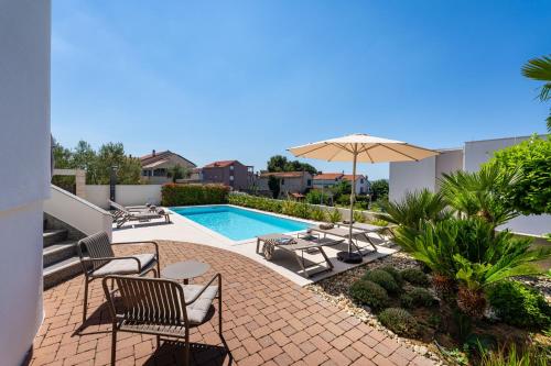 Seaview Villa Tia with pool