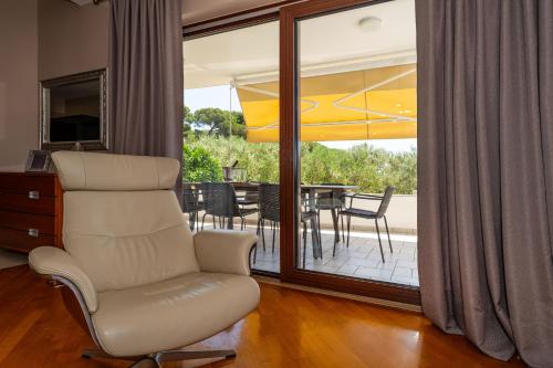 Seaview Villa Tia with pool