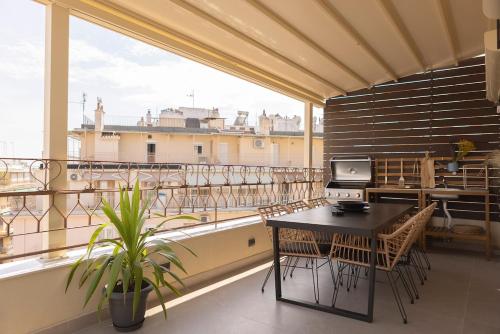 AIORA Urban Oasis - Sky Terrace, Jacuzzi & BBQ