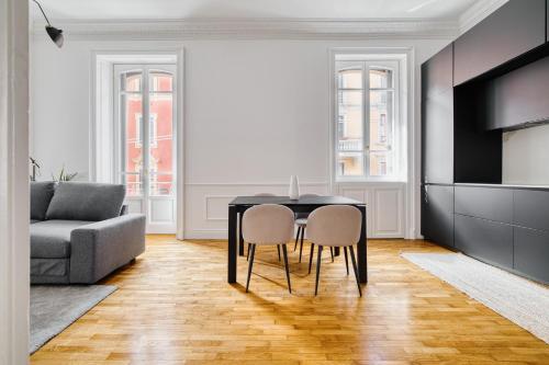 Central and Modern 2BR Apartment - Garibaldi Isola
